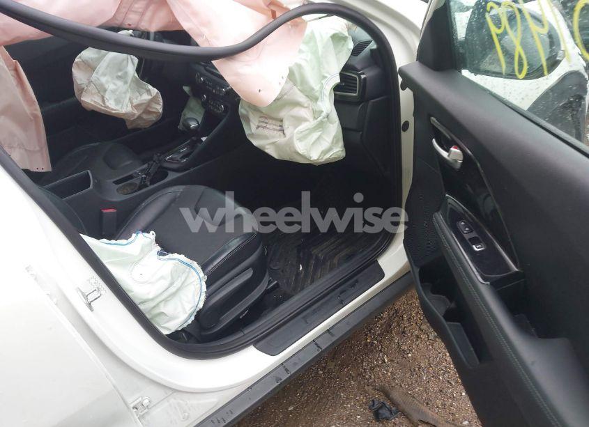 Photo 5 of 2017 Kia Niro EX (VIN KNDCC3LC8H5045679)