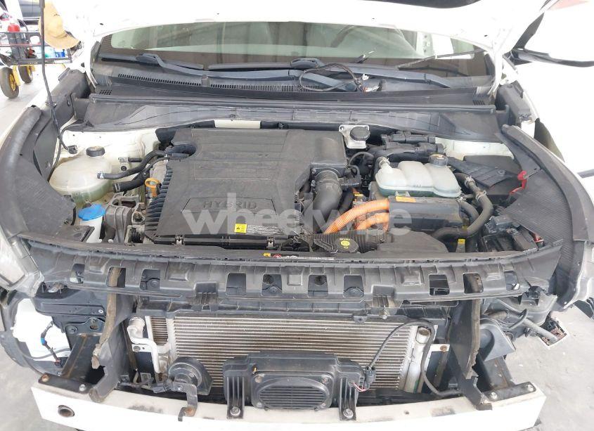 Photo 10 of 2017 Kia Niro EX (VIN KNDCC3LCXH5095810)