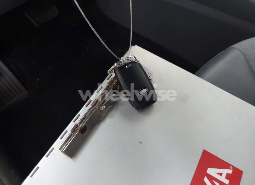 Photo 11 of 2017 Kia Niro EX (VIN KNDCC3LCXH5095810)