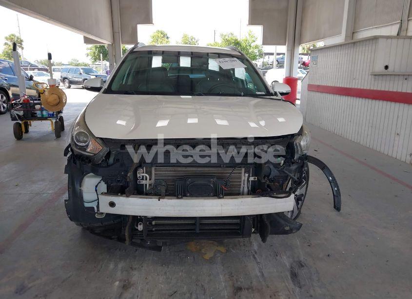 Photo 13 of 2017 Kia Niro EX (VIN KNDCC3LCXH5095810)