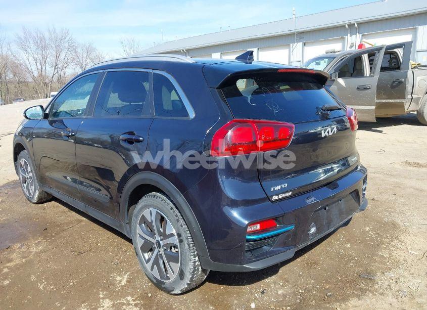 Photo 3 of 2022 Kia Niro EV EX (VIN KNDCC3LG9N5115995)