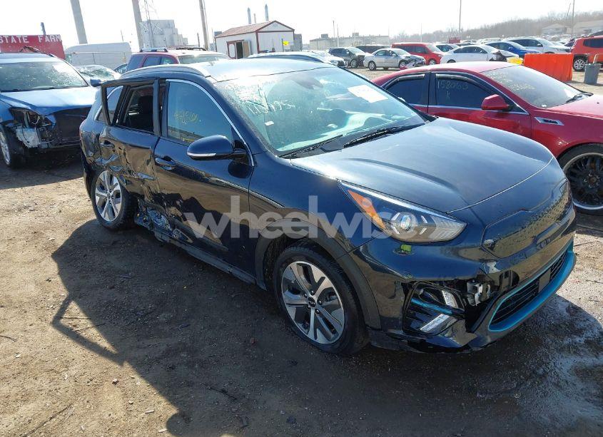 Photo 6 of 2022 Kia Niro EV EX (VIN KNDCC3LG9N5115995)