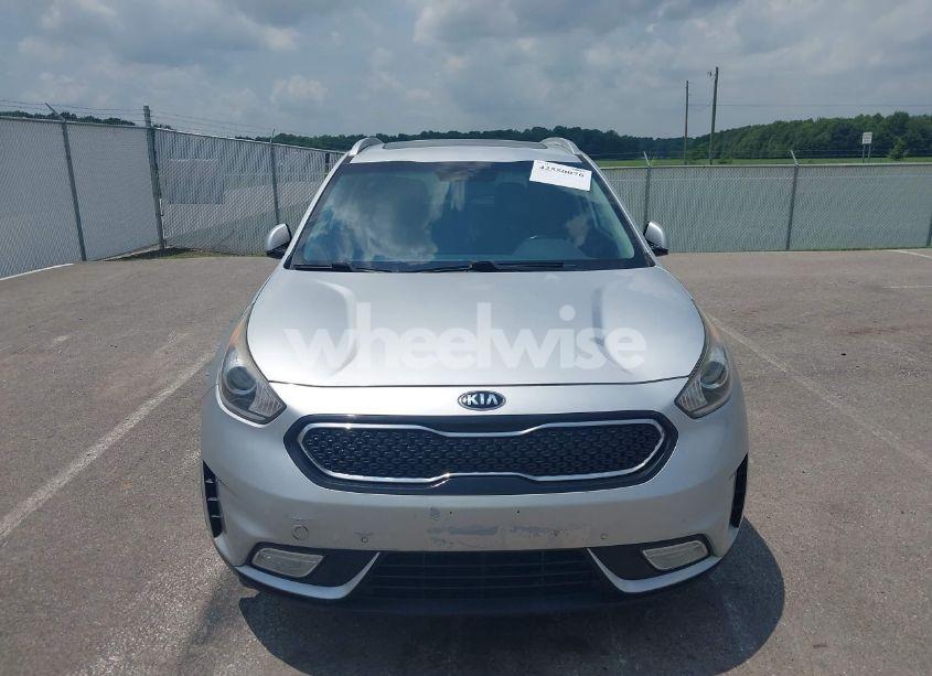 Photo 12 of 2017 Kia Niro TOURING (VIN KNDCE3LC4H5047374)