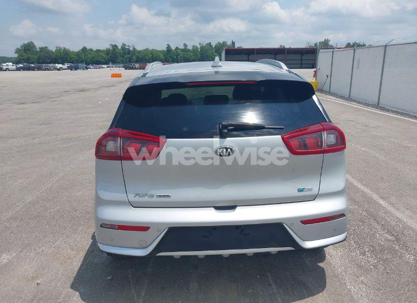 Photo 16 of 2017 Kia Niro TOURING (VIN KNDCE3LC4H5047374)