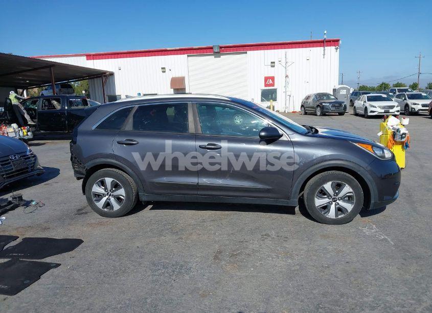 Photo 14 of 2019 Kia Niro PLUG-IN HYBRID LX (VIN KNDCM3LD1K5216916)