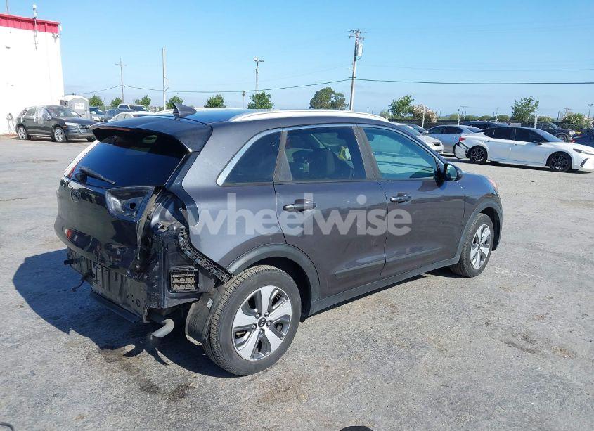 Photo 4 of 2019 Kia Niro PLUG-IN HYBRID LX (VIN KNDCM3LD1K5216916)