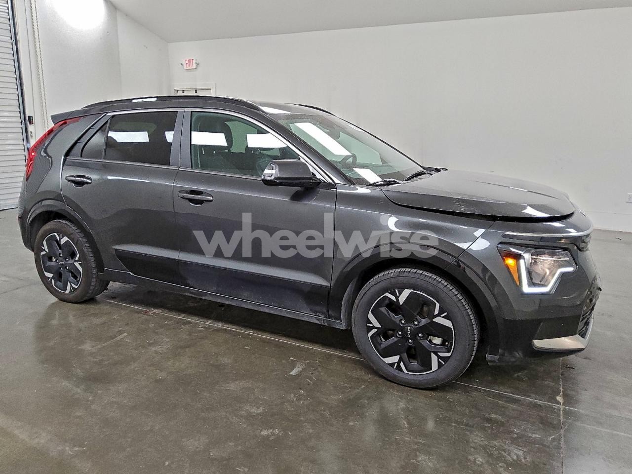 Photo 4 of 2024 KIA NIRO WIND (VIN KNDCR3L13R5094366)