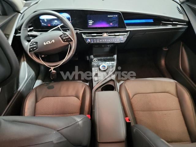 Photo 3 of 2024 KIA NIRO WIND (VIN KNDCR3L14R5110199)
