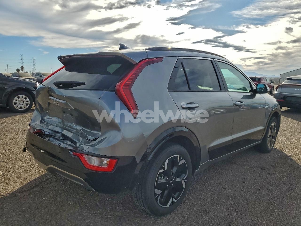 Photo 3 of 2024 KIA NIRO WIND (VIN KNDCR3L18R5080818)