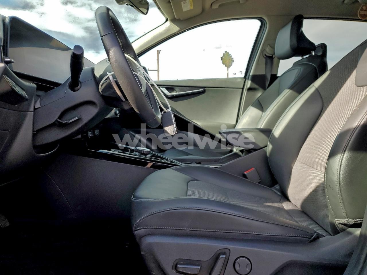 Photo 7 of 2024 KIA NIRO WIND (VIN KNDCR3L18R5080818)