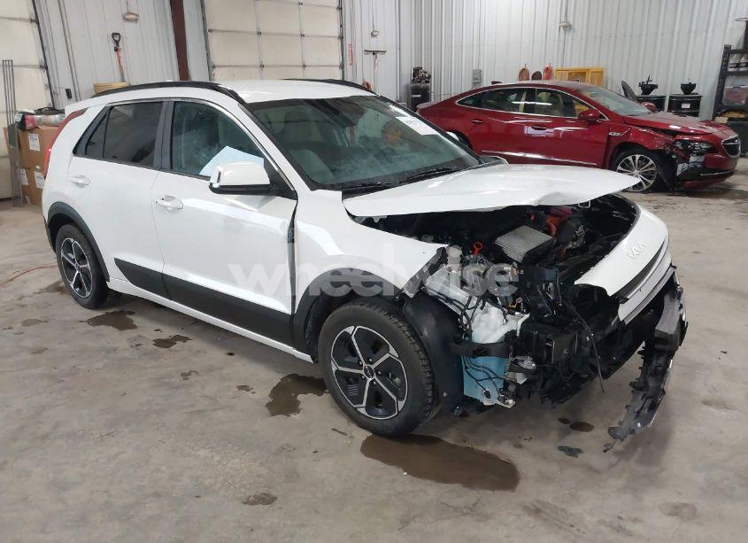 2024 Kia Niro EX (VIN KNDCR3LE0R5121073) main photo
