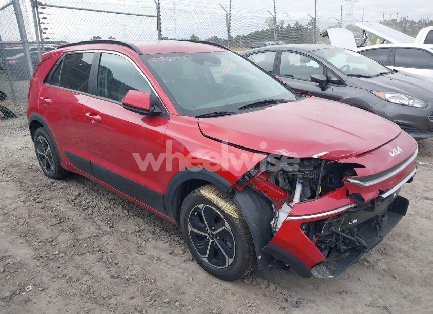 2023 Kia Niro EX (VIN KNDCR3LE3P5063909) main photo