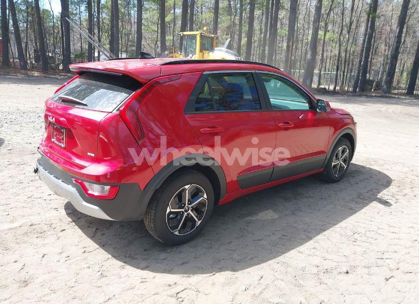 Photo 4 of 2025 Kia Niro EX (VIN KNDCR3LE8S5234310)