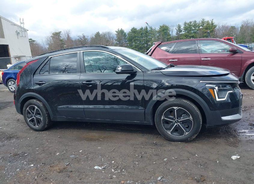 Photo 13 of 2023 Kia Niro EX (VIN KNDCR3LE9P5085574)