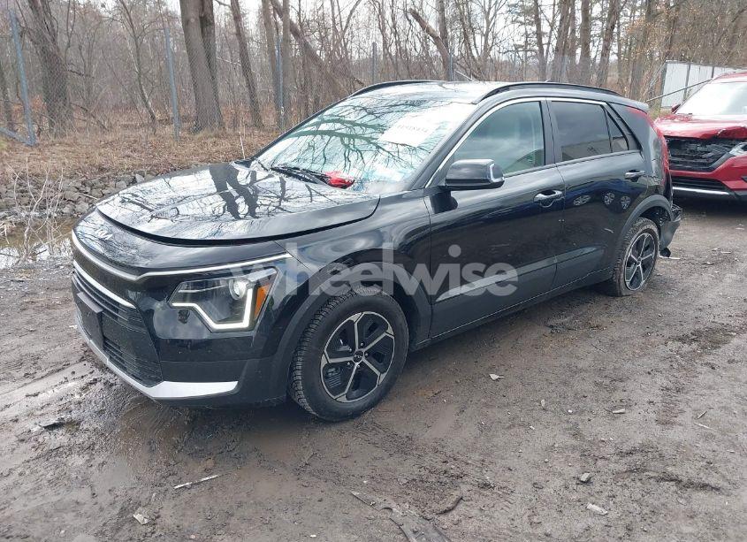 Photo 2 of 2023 Kia Niro EX (VIN KNDCR3LE9P5085574)