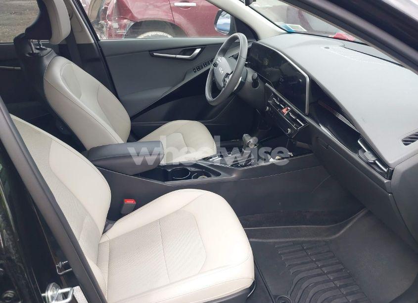 Photo 5 of 2023 Kia Niro EX (VIN KNDCR3LE9P5085574)