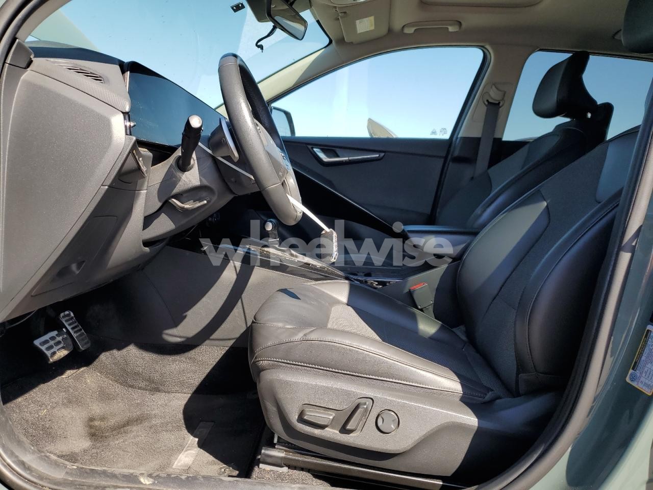 Photo 7 of 2024 KIA NIRO EX (VIN KNDCR3LE9R5176637)