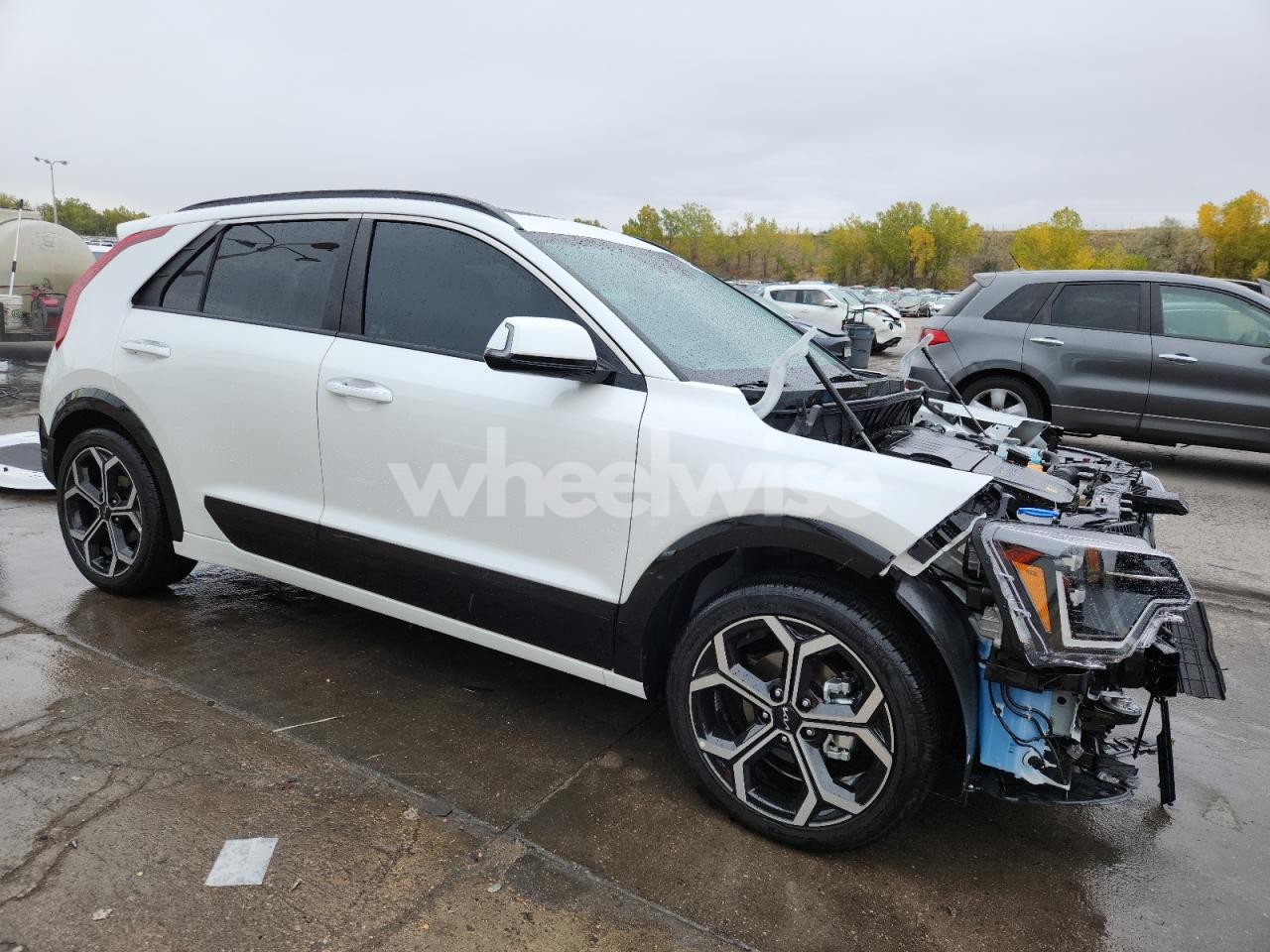 Photo 4 of 2025 KIA NIRO SX TOURING (VIN KNDCR3LF6S5259246)