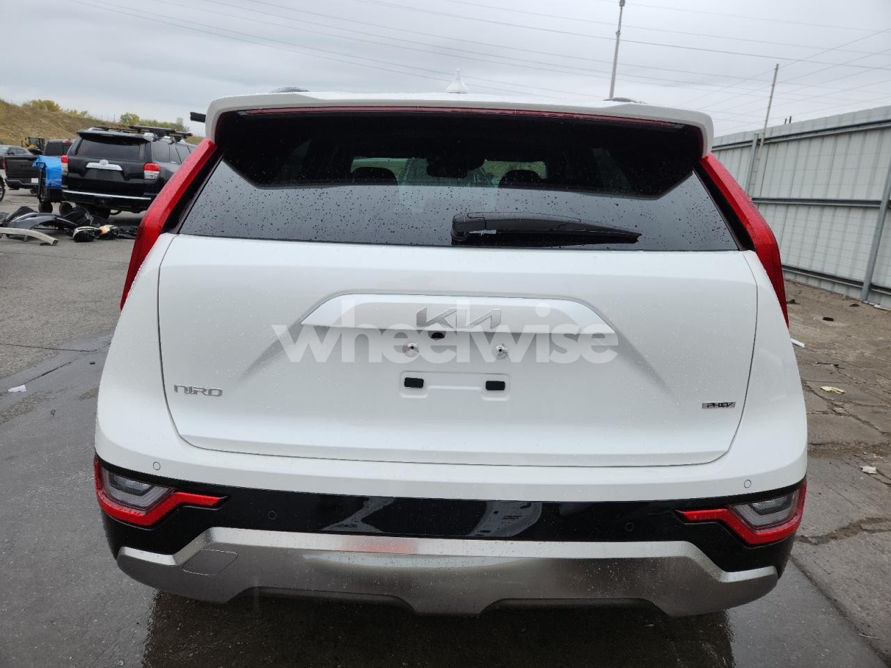 Photo 6 of 2025 KIA NIRO SX TOURING (VIN KNDCR3LF6S5259246)