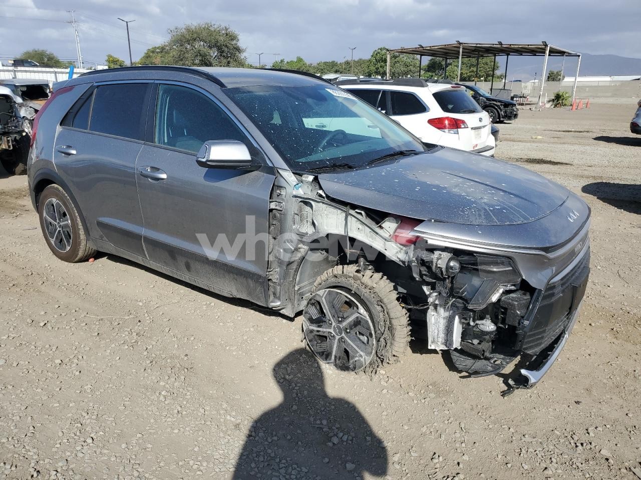 Photo 4 of 2025 KIA NIRO EX (VIN KNDCS3LF0S5277262)