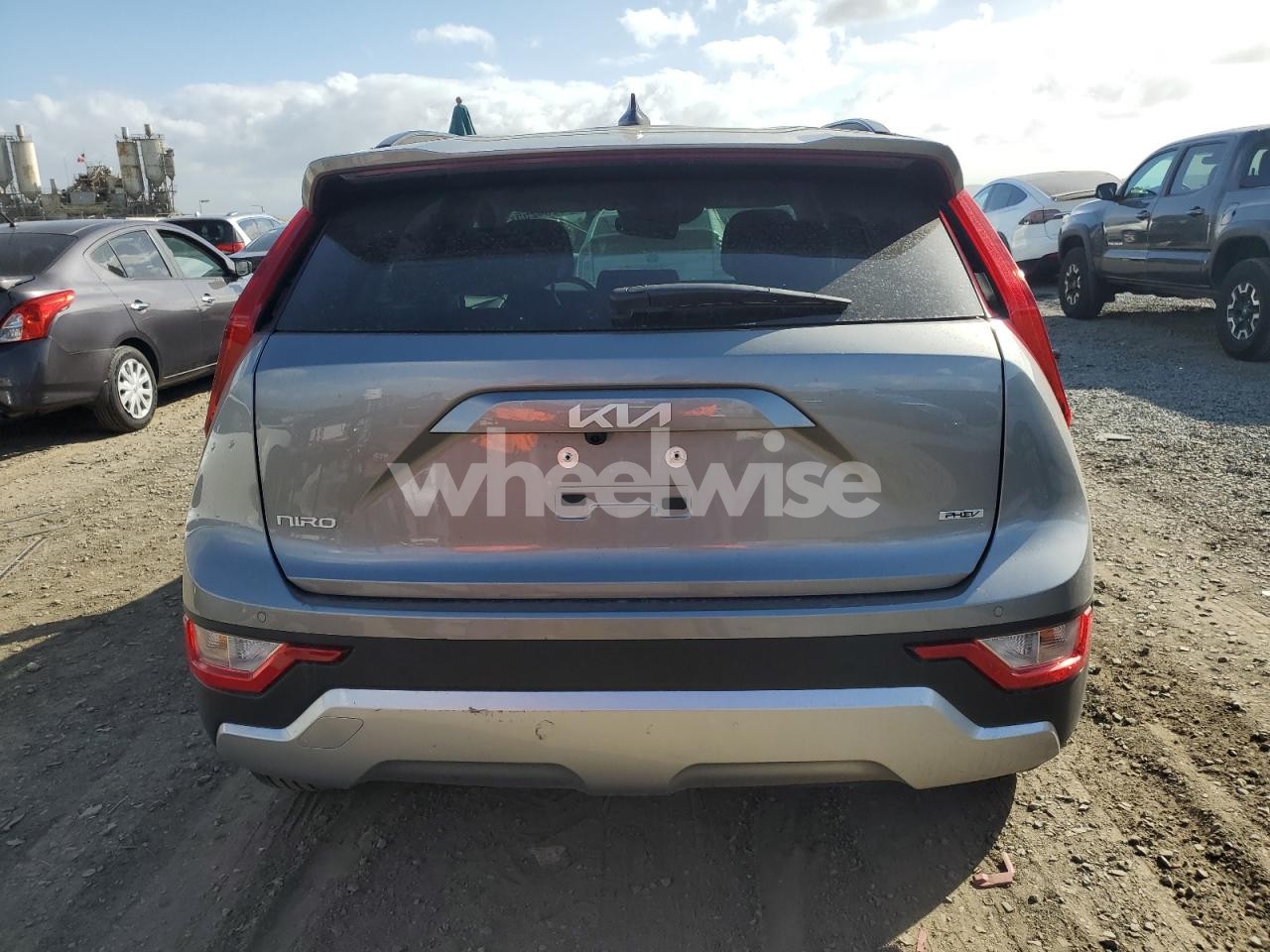 Photo 6 of 2025 KIA NIRO EX (VIN KNDCS3LF0S5277262)