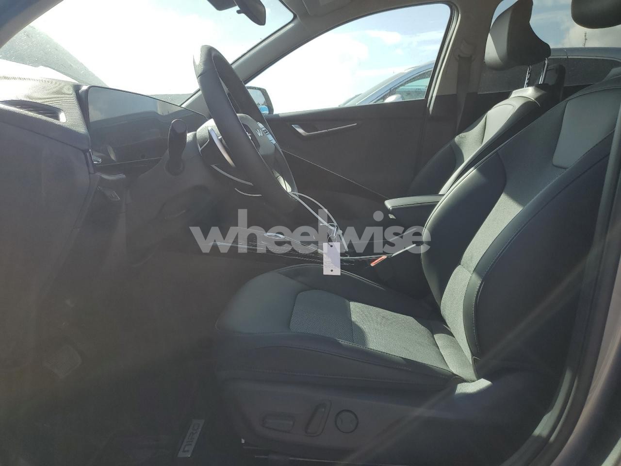 Photo 7 of 2025 KIA NIRO EX (VIN KNDCS3LF0S5277262)