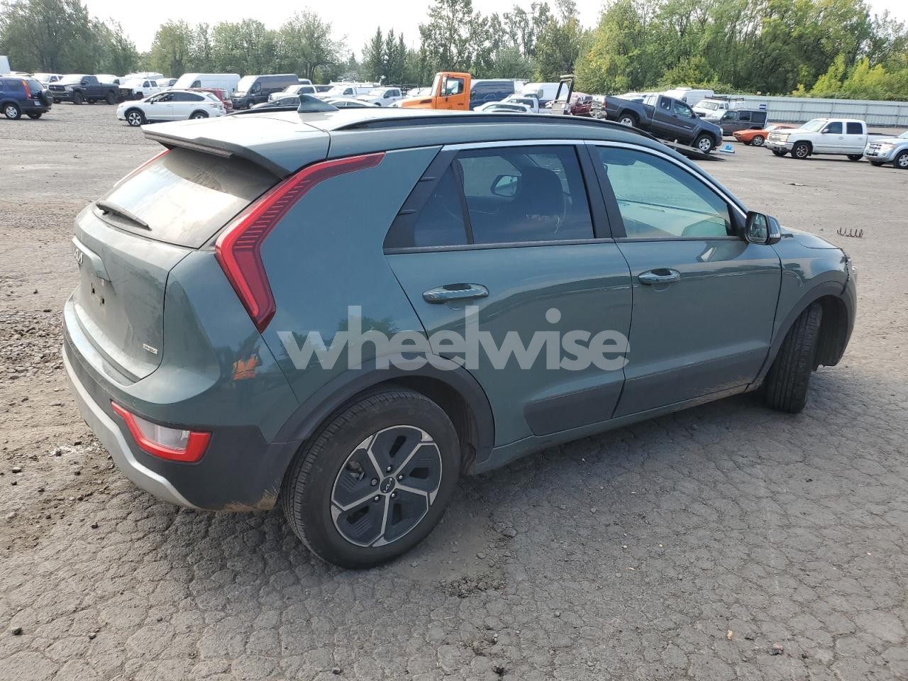 Photo 3 of 2023 KIA NIRO EX (VIN KNDCS3LF6P5111948)