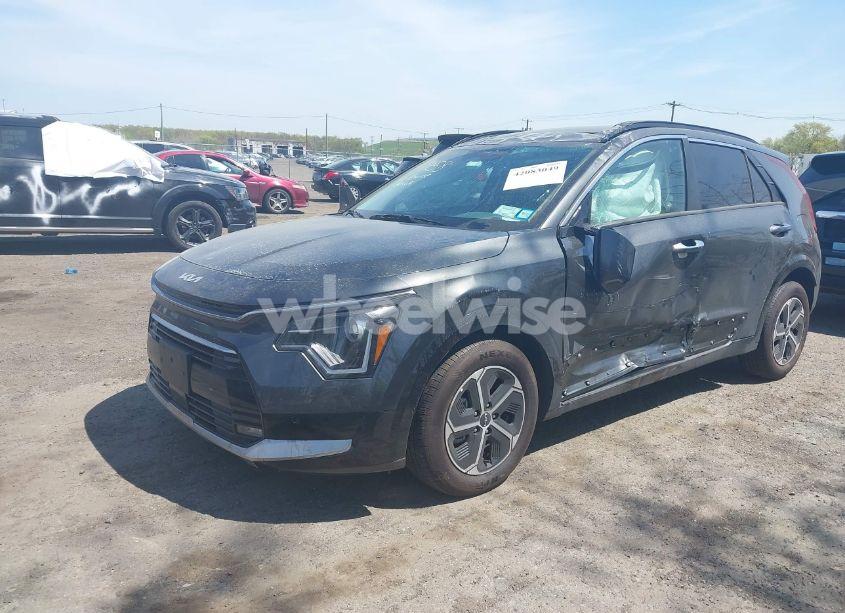 Photo 2 of 2023 Kia Niro SX (VIN KNDCT3LE7P5086661)