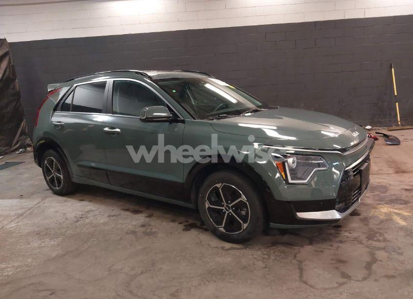 2023 Kia Niro SX (VIN KNDCT3LE9P5045660) main photo