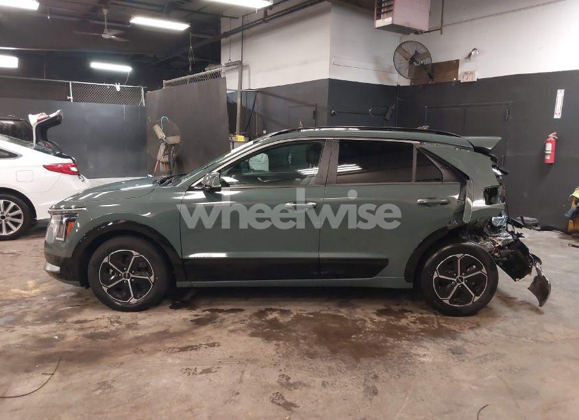 Photo 14 of 2023 Kia Niro SX (VIN KNDCT3LE9P5045660)