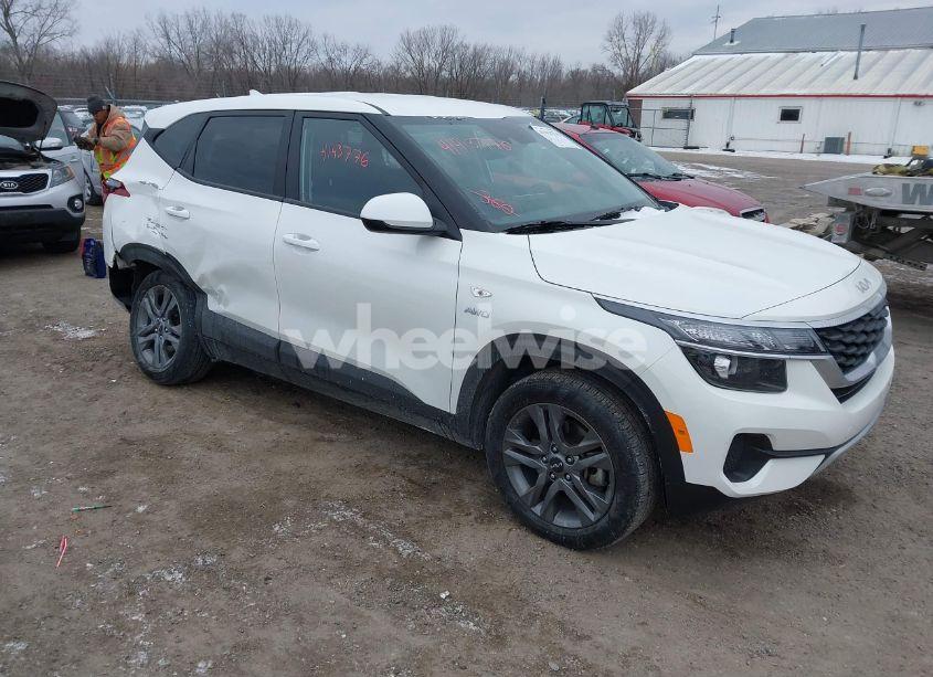 2023 Kia Seltos LX (VIN KNDEPCAA0P7449402) main photo