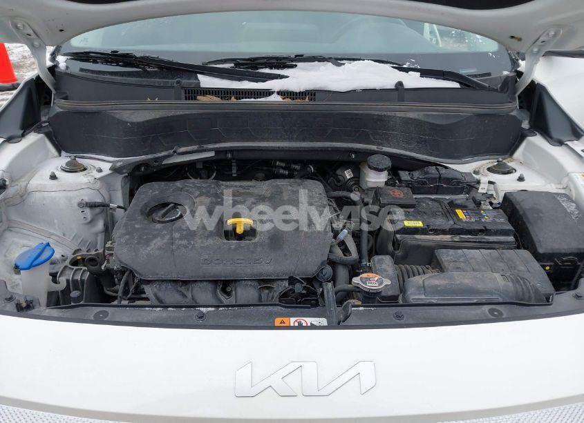 Photo 10 of 2023 Kia Seltos LX (VIN KNDEPCAA0P7449402)