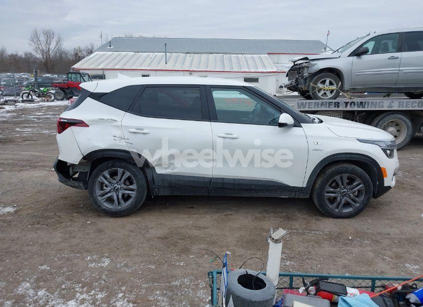 Photo 13 of 2023 Kia Seltos LX (VIN KNDEPCAA0P7449402)