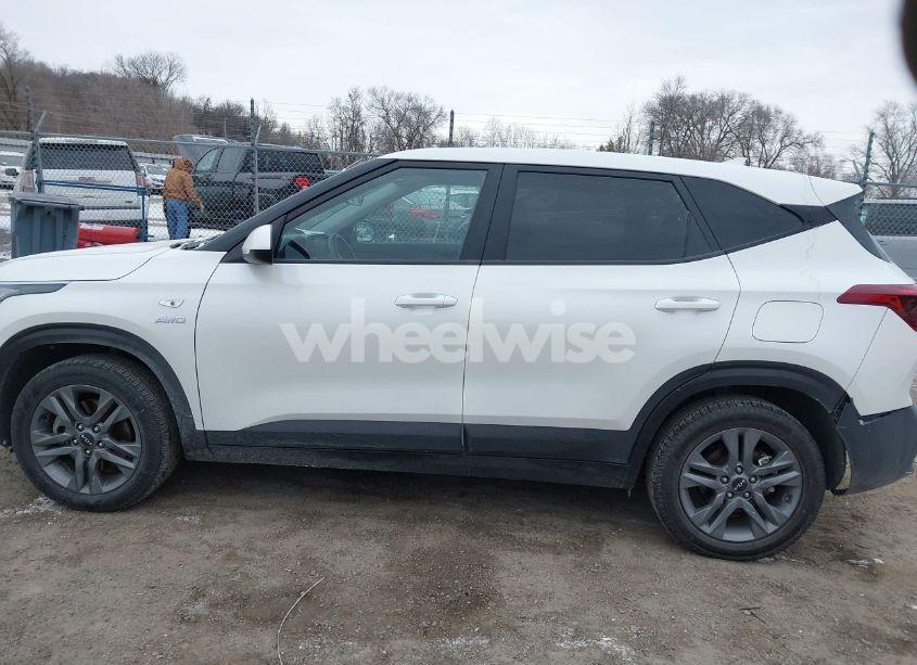 Photo 14 of 2023 Kia Seltos LX (VIN KNDEPCAA0P7449402)