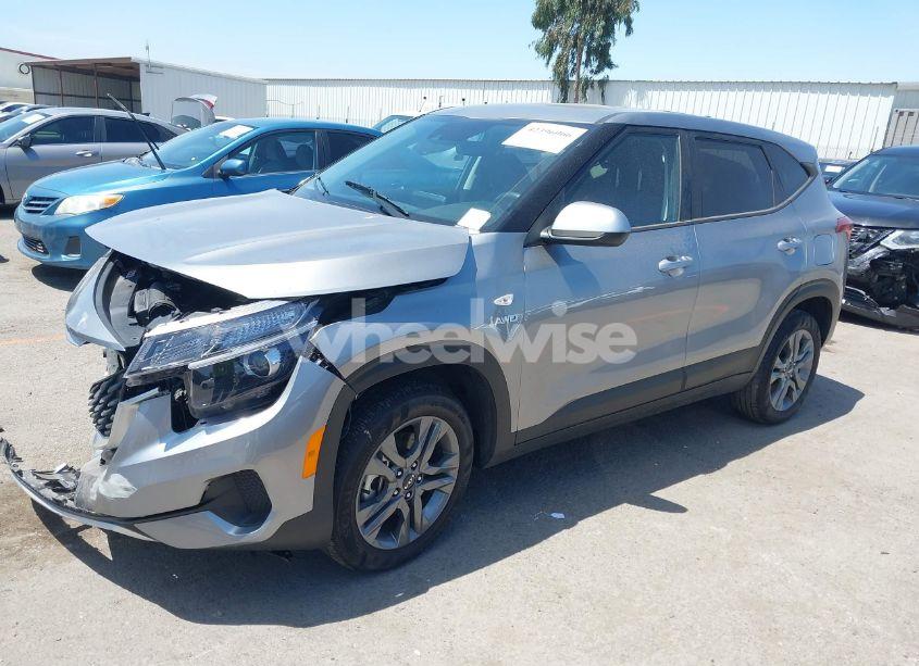 Photo 2 of 2023 Kia Seltos LX (VIN KNDEPCAA3P7370676)