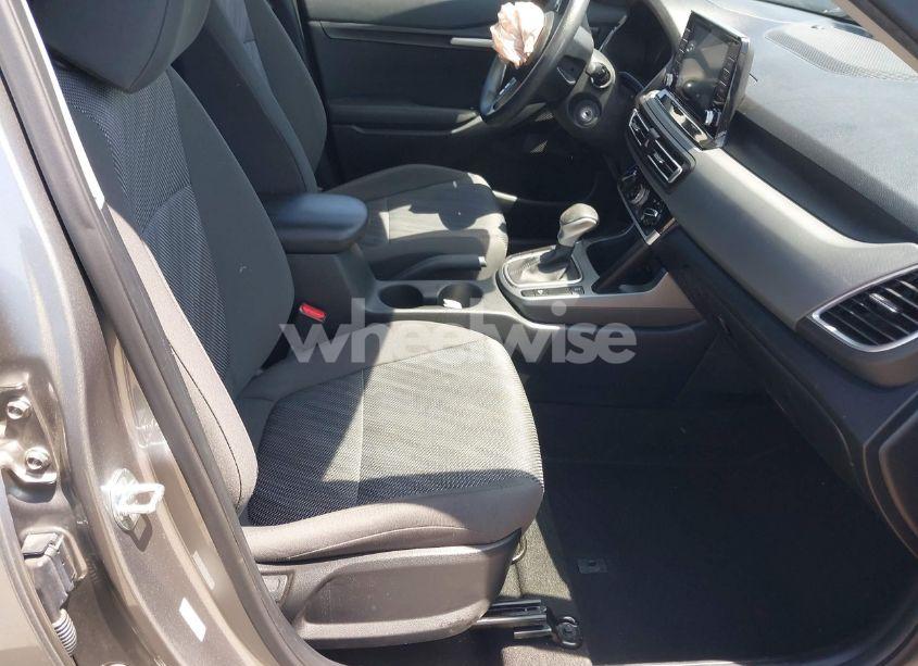 Photo 5 of 2023 Kia Seltos LX (VIN KNDEPCAA3P7370676)