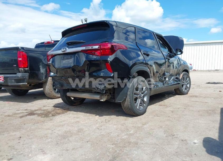 Photo 6 of 2021 Kia Seltos LX (VIN KNDEPCAA5M7159653)