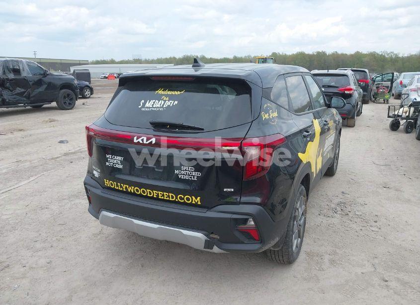 Photo 4 of 2024 Kia Seltos LX (VIN KNDEPCAA6R7538104)