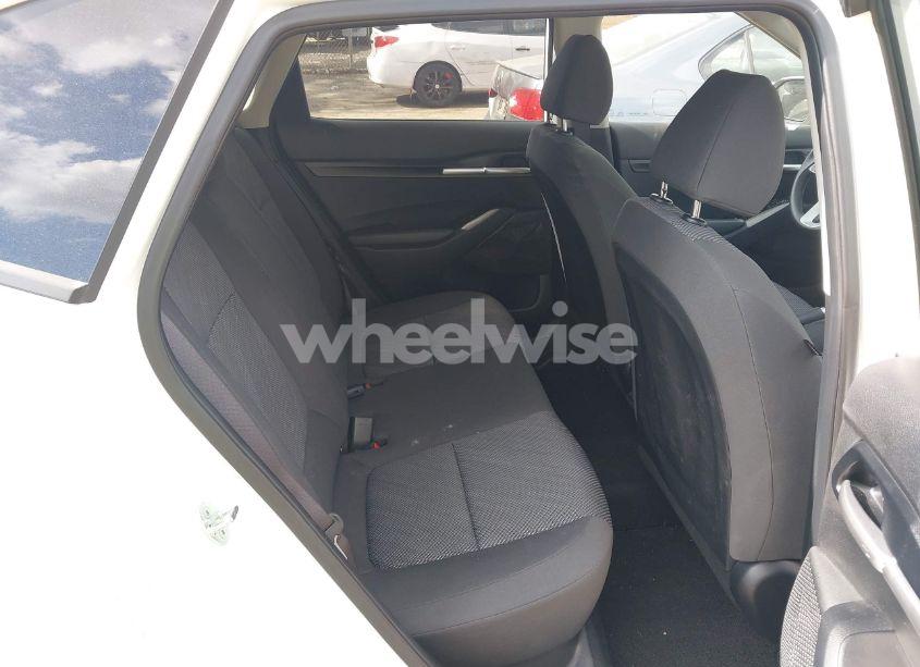 Photo 8 of 2024 Kia Seltos LX (VIN KNDEPCAA6R7614582)