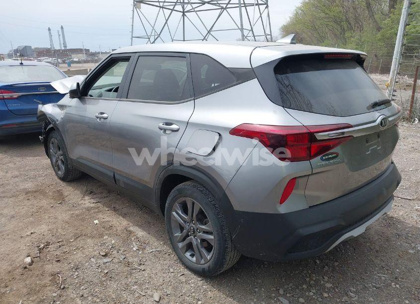 Photo 3 of 2021 Kia Seltos LX (VIN KNDEPCAA8M7104890)