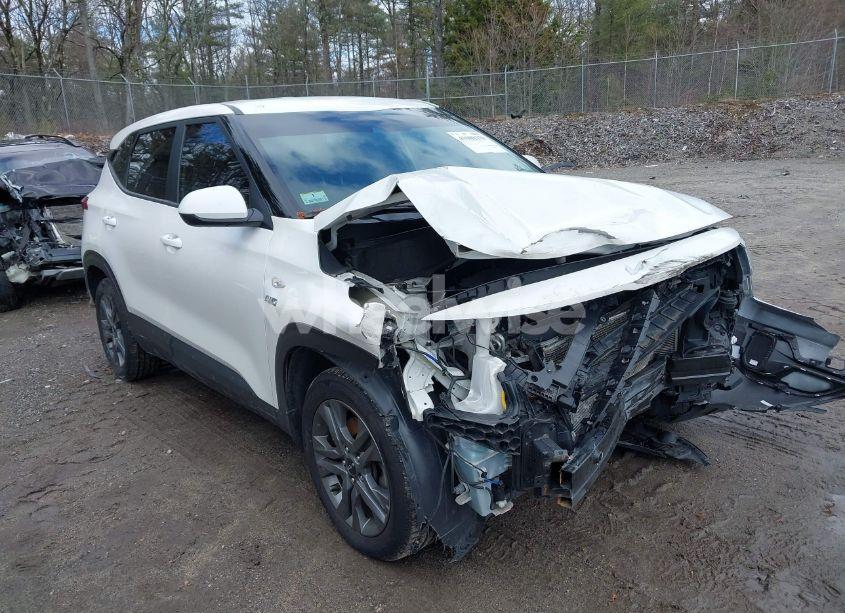 2023 Kia Seltos LX (VIN KNDEPCAAXP7387135) main photo