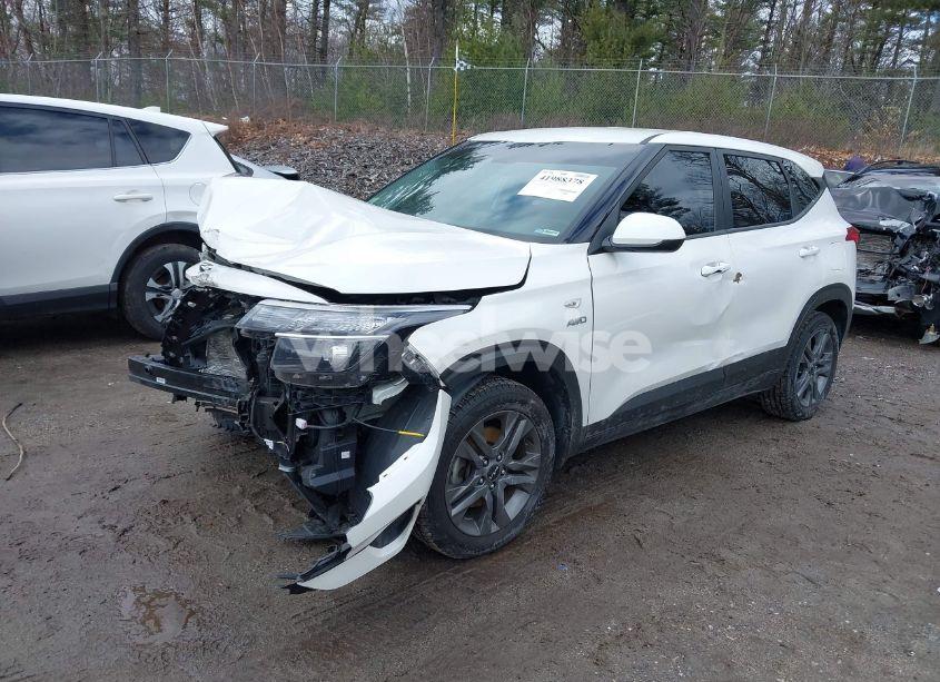 Photo 2 of 2023 Kia Seltos LX (VIN KNDEPCAAXP7387135)