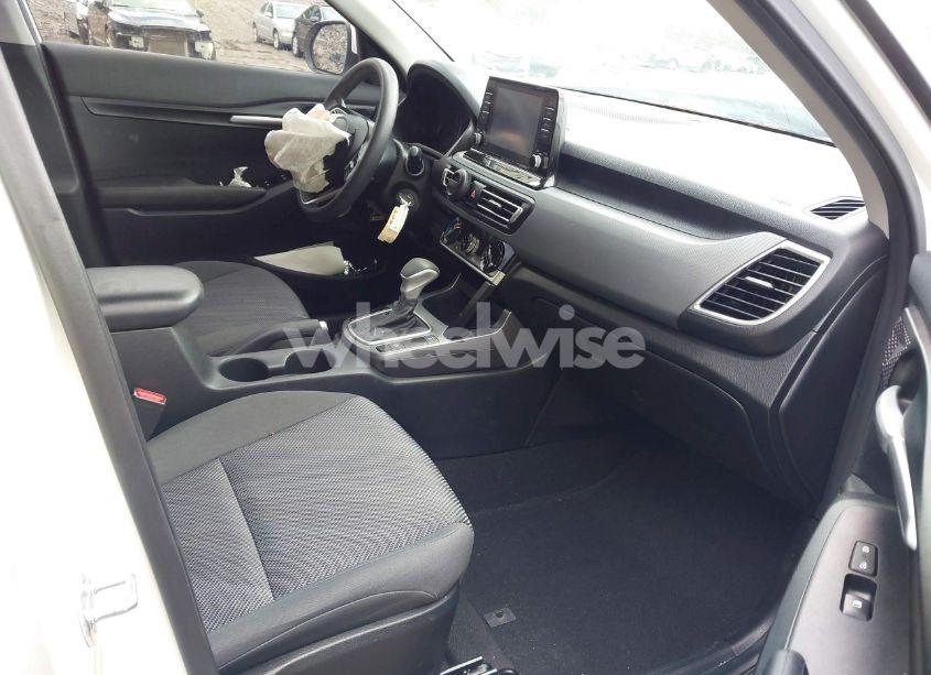 Photo 5 of 2023 Kia Seltos LX (VIN KNDEPCAAXP7387135)