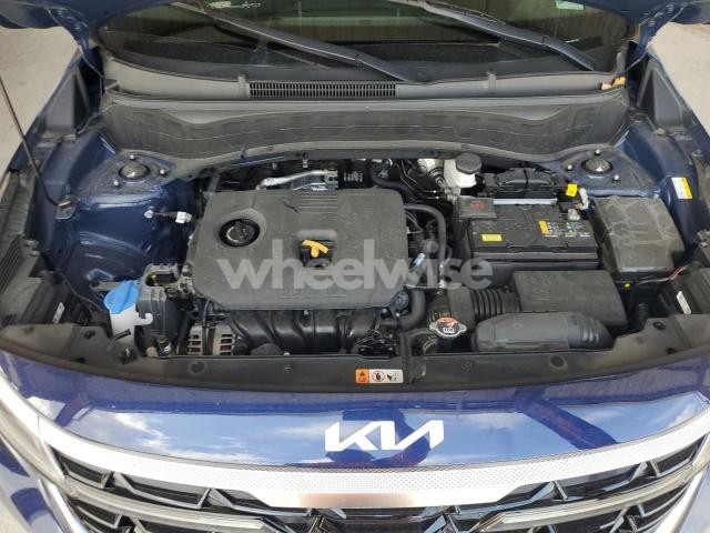 Photo 2 of 2024 KIA SELTOS EX (VIN KNDER2AA0R7573015)