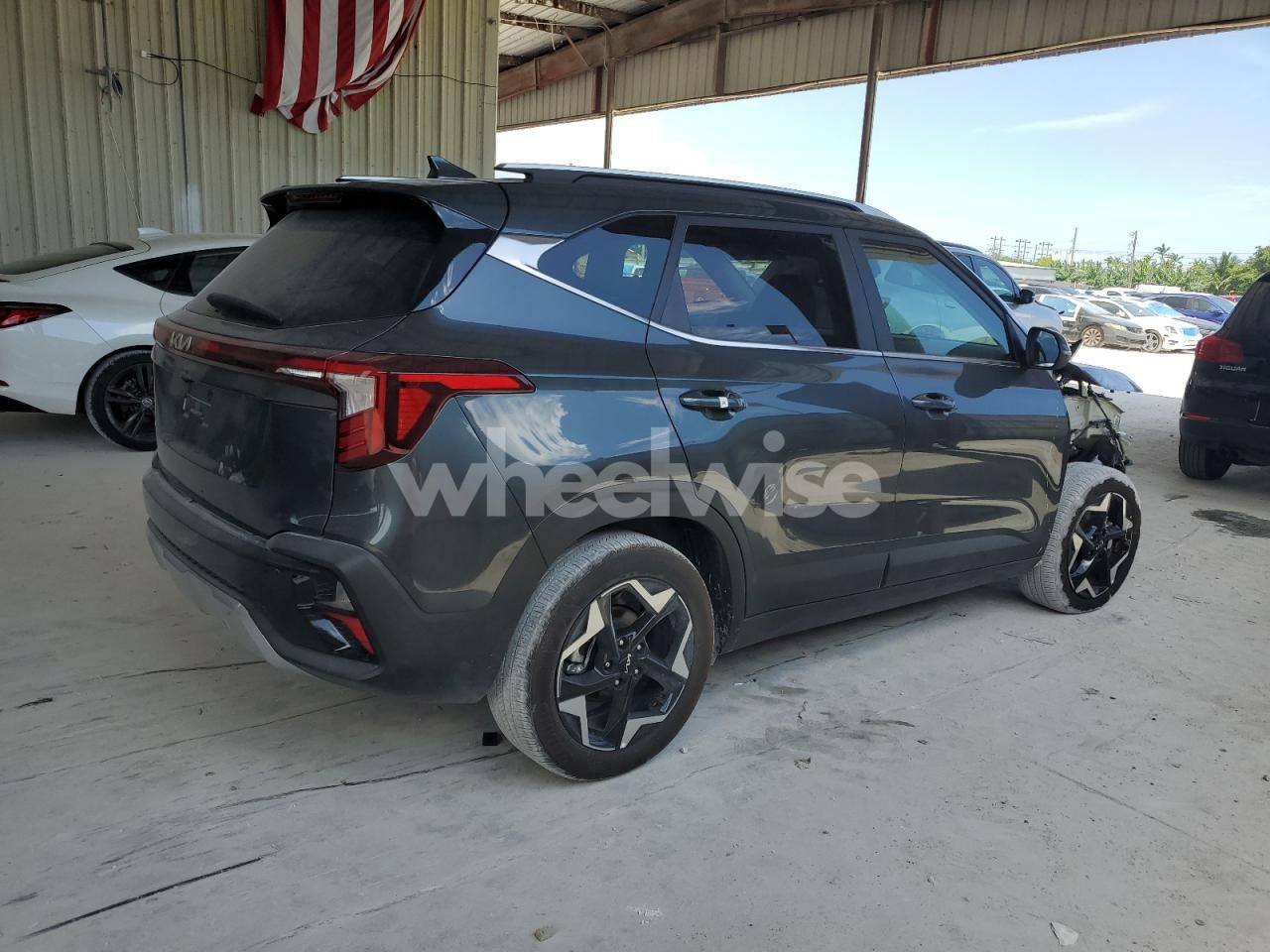 Photo 3 of 2025 KIA SELTOS EX (VIN KNDER2AA4S7770985)