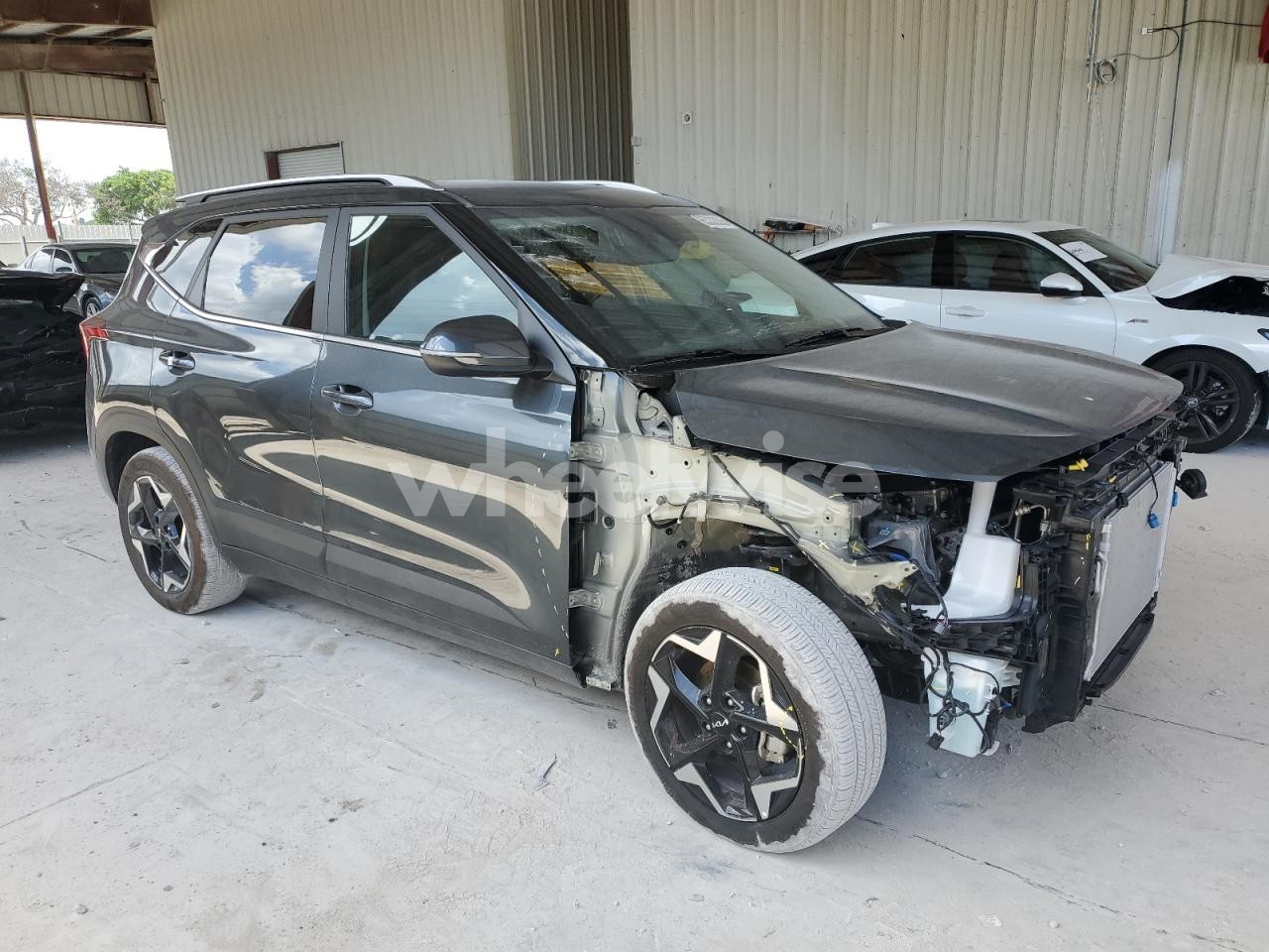 Photo 4 of 2025 KIA SELTOS EX (VIN KNDER2AA4S7770985)