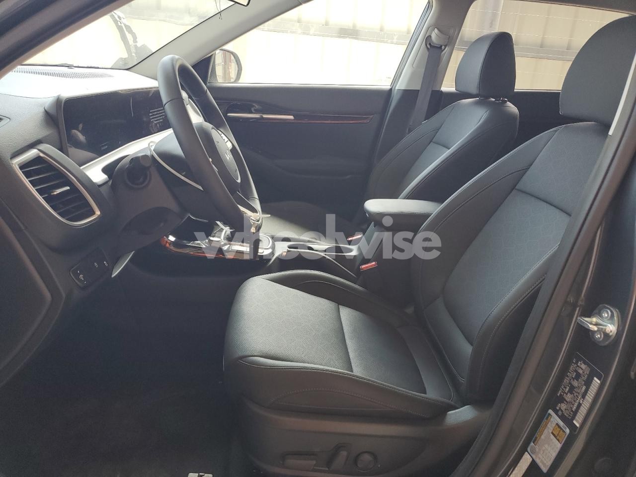 Photo 7 of 2025 KIA SELTOS EX (VIN KNDER2AA4S7770985)