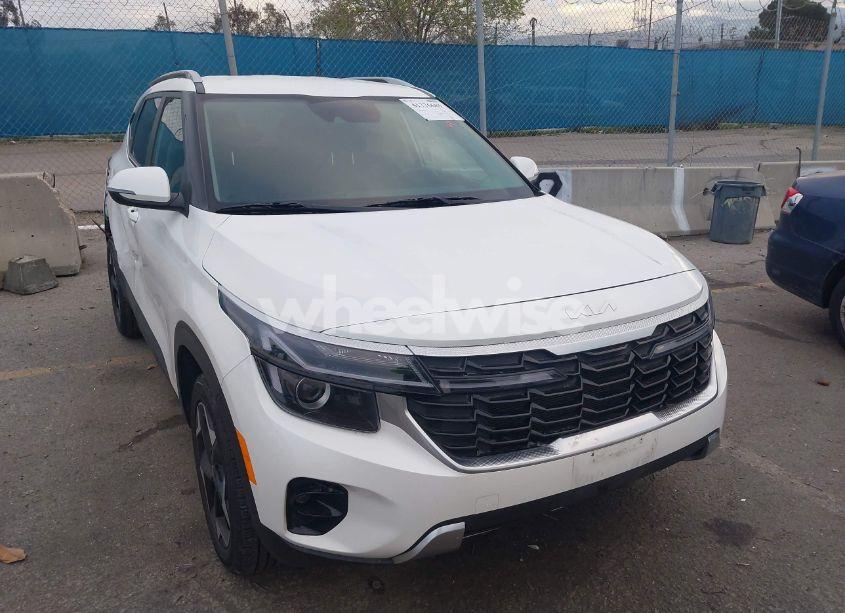 2024 Kia Seltos EX (VIN KNDER2AA6R7636179) main photo