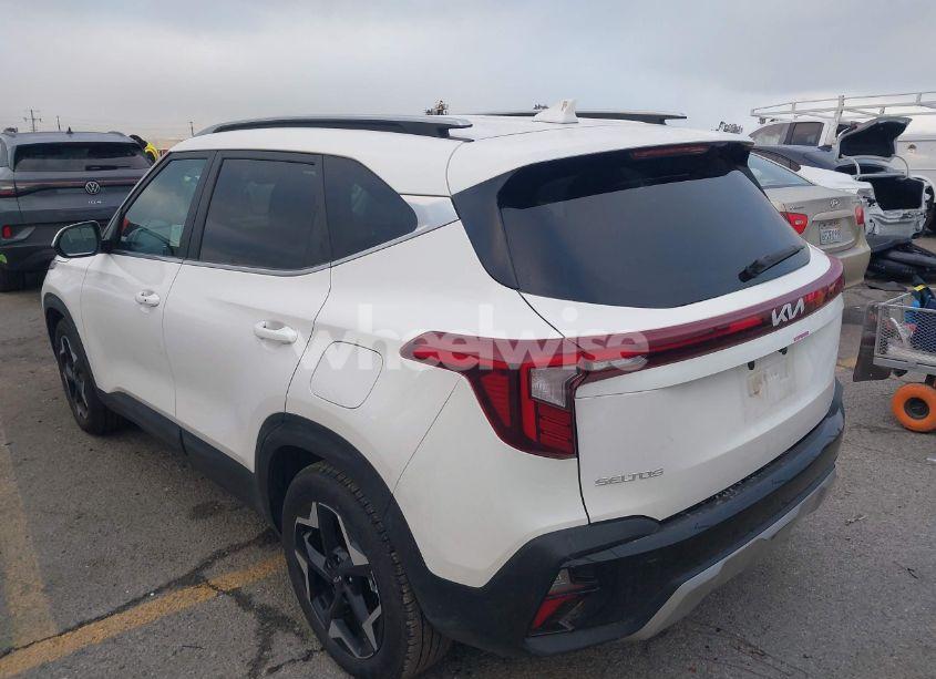 Photo 3 of 2024 Kia Seltos EX (VIN KNDER2AA6R7636179)