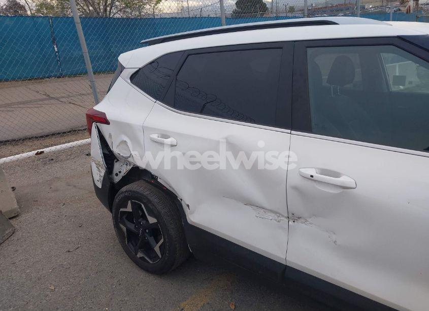 Photo 6 of 2024 Kia Seltos EX (VIN KNDER2AA6R7636179)